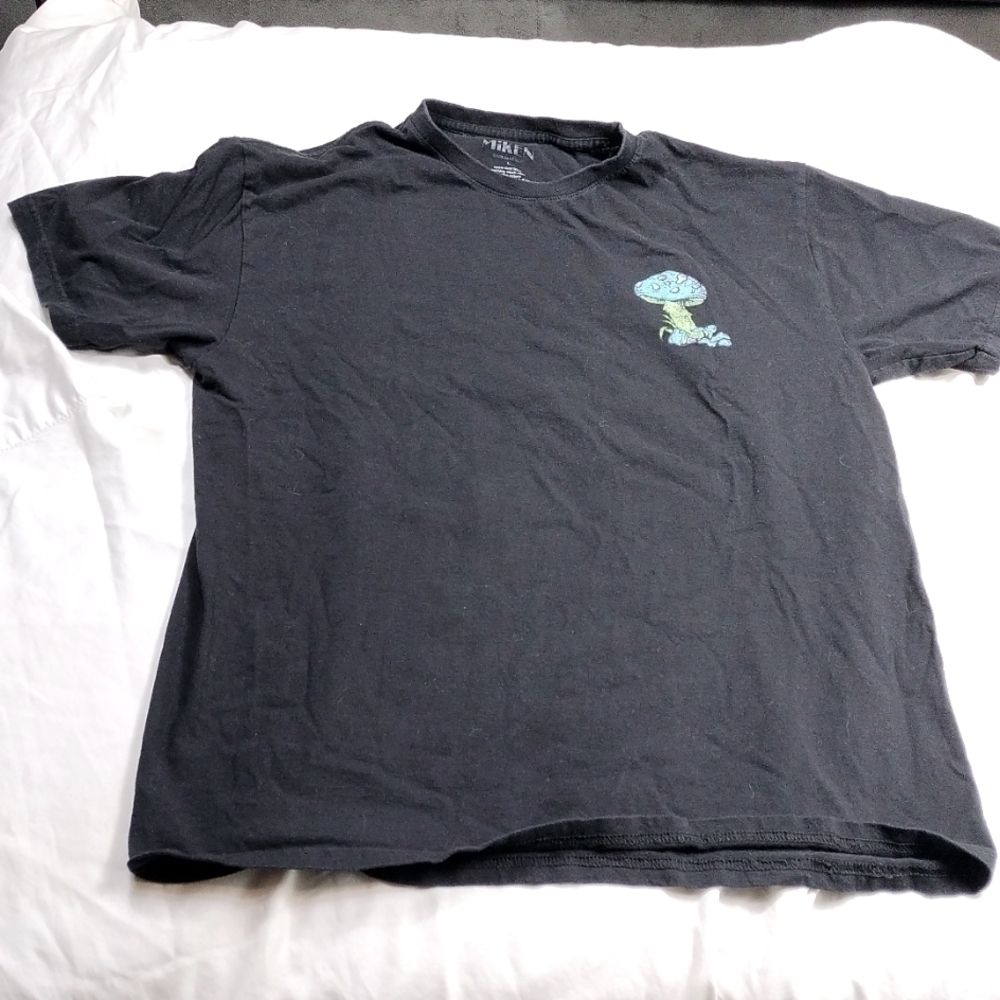 Miken mushroom men's T-shirt size large